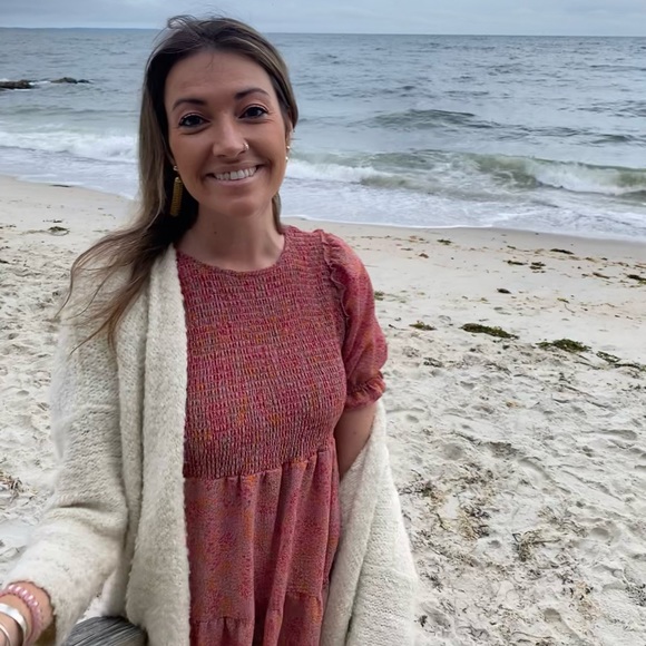 Meet your Posher, Delaney 🪩 - Picture 7 of 8